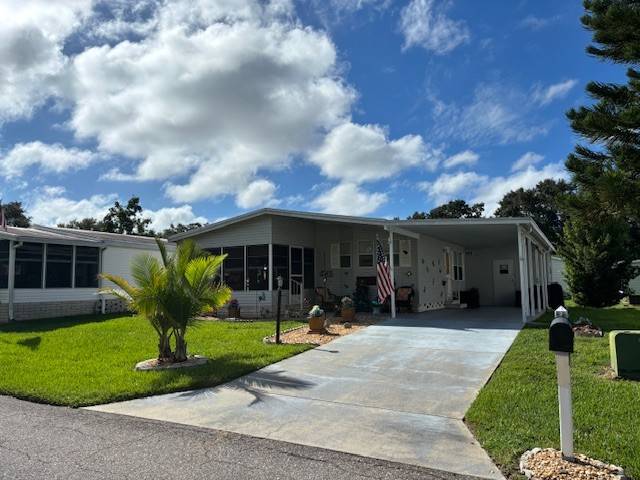 Lake Alfred, FL Mobile Home for Sale located at 458 Gulf Stream Drive Kings Pointe